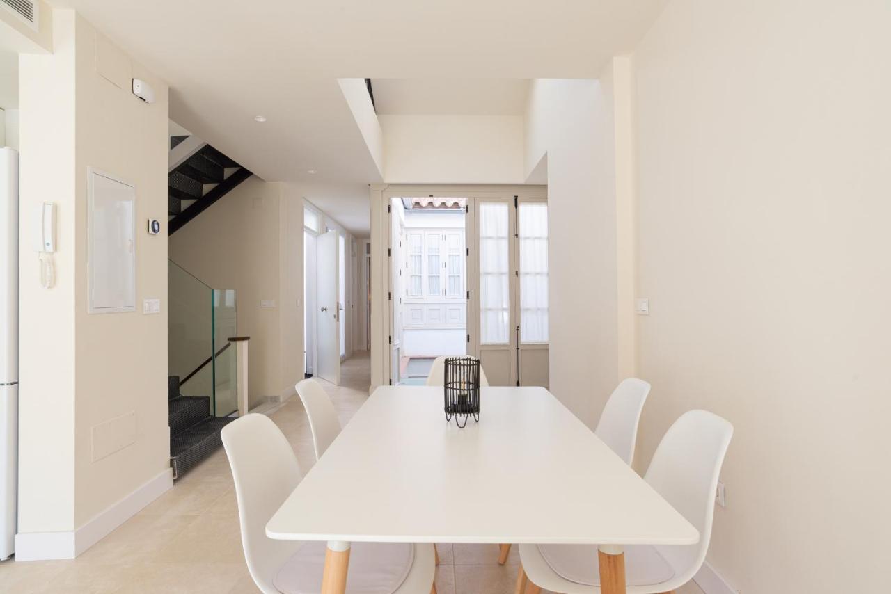 Urbe10 Carreteria Big Terrace Suite Málaga Exteriör bild